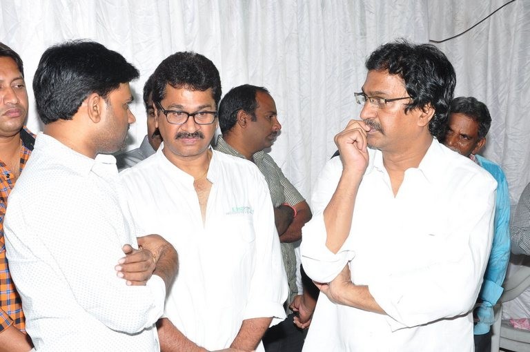 Edida Nageswara Rao Condolences Photos 2 - 55 / 138 photos