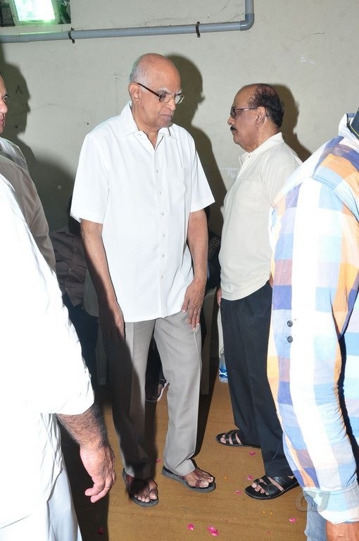 Edida Nageswara Rao Condolences Photos 2 - 69 / 138 photos