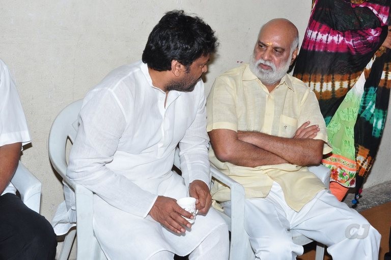 Edida Nageswara Rao Condolences Photos 2 - 75 / 138 photos