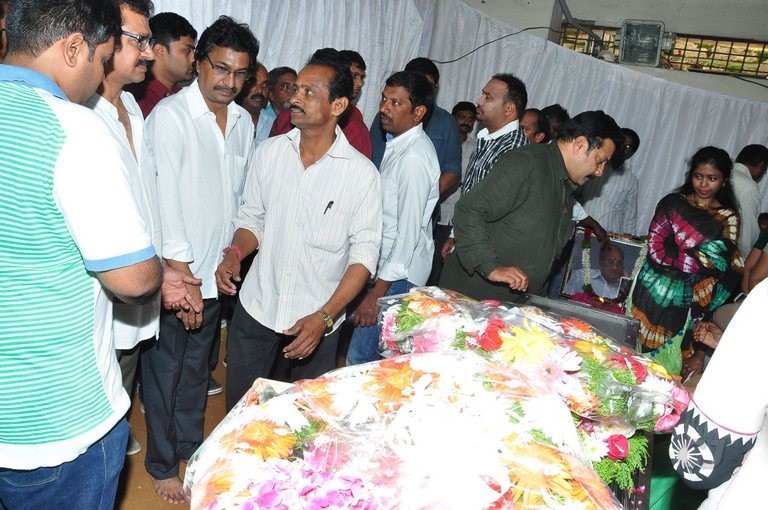 Edida Nageswara Rao Condolences Photos 2 - 77 / 138 photos