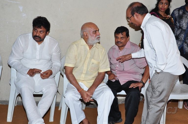 Edida Nageswara Rao Condolences Photos 2 - 85 / 138 photos