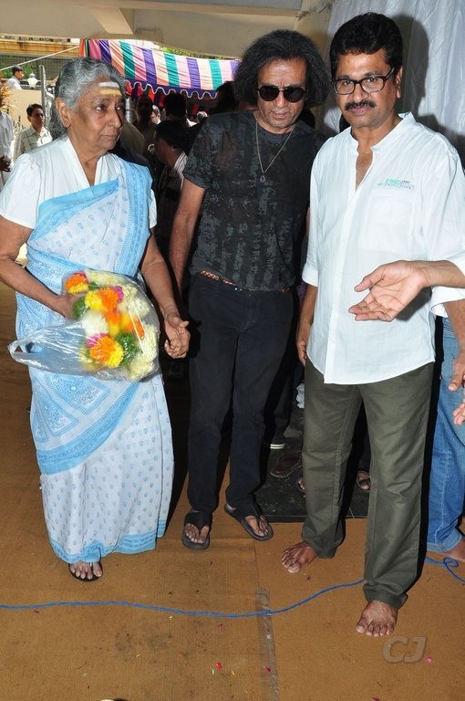 Edida Nageswara Rao Condolences Photos 2 - 87 / 138 photos