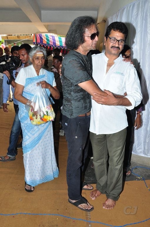 Edida Nageswara Rao Condolences Photos 2 - 98 / 138 photos