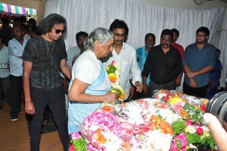 Edida Nageswara Rao Condolences Photos 2 - 101 / 138 photos