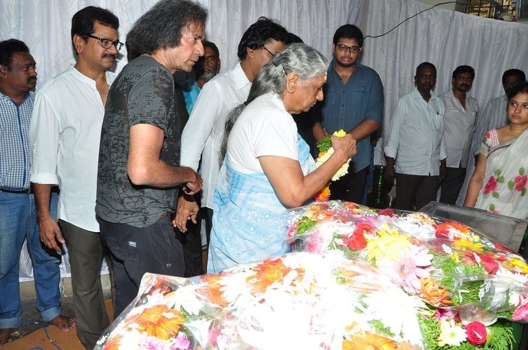 Edida Nageswara Rao Condolences Photos 2 - 105 / 138 photos