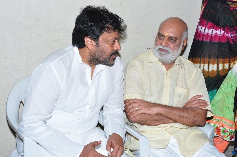 Edida Nageswara Rao Condolences Photos 2 - 113 / 138 photos