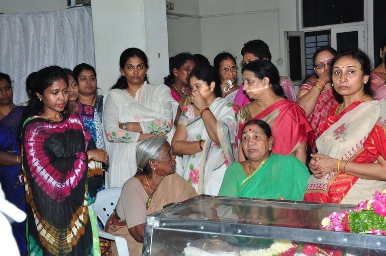 Edida Nageswara Rao Condolences Photos 2 - 138 / 138 photos