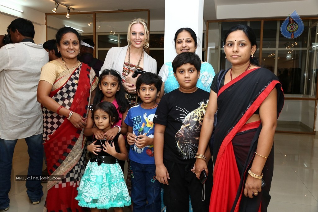 Romeo Team at Expression of Colours Inauguration - 41 / 90 photos