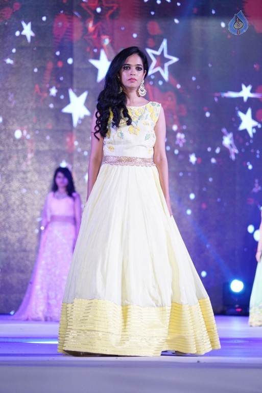 FICCI FLO Women Achievers Fashion Show - 144 / 176 photos