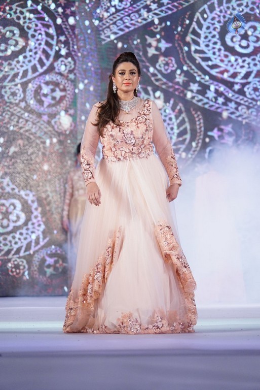 FICCI FLO Women Achievers Fashion Show - 146 / 176 photos
