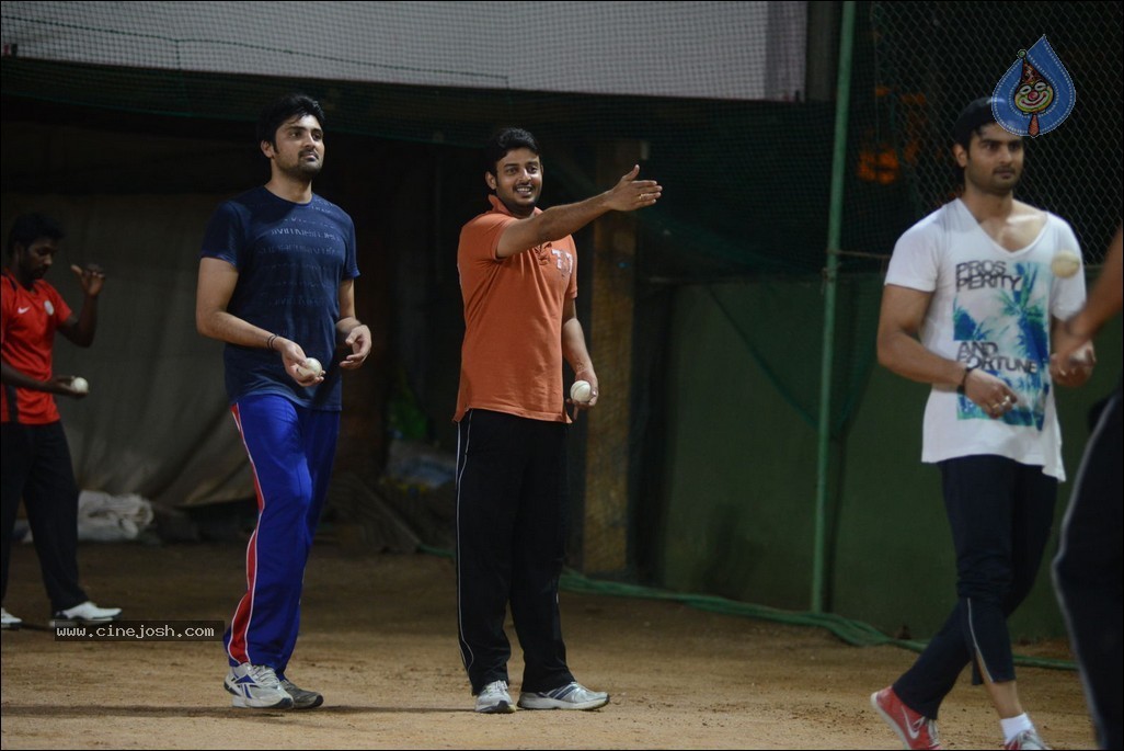 Film Stars Cricket Practice for LLCC - 75 / 79 photos
