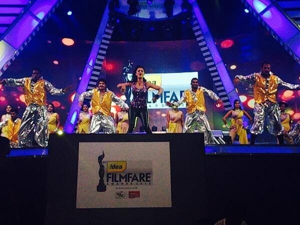 Filmfare Awards 2013 Photos - 33 / 94 photos