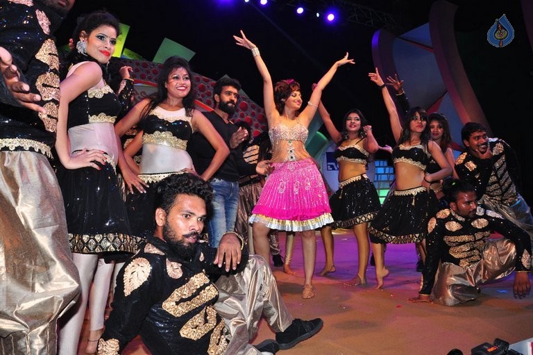 FNCC New Year Bash 2016 - 45 / 115 photos