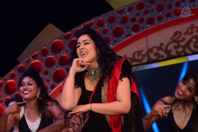 FNCC New Year Bash 2016 - 103 / 115 photos