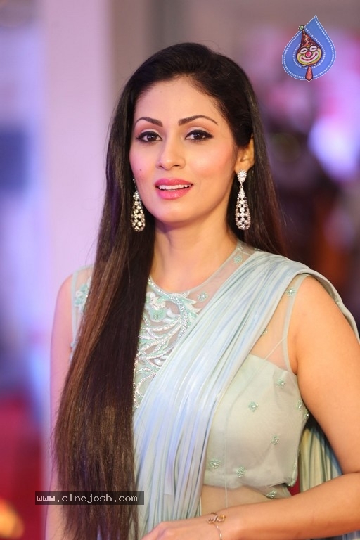 Gaana Mirchi Music Awards South 2018 set 01 - 33 / 35 photos