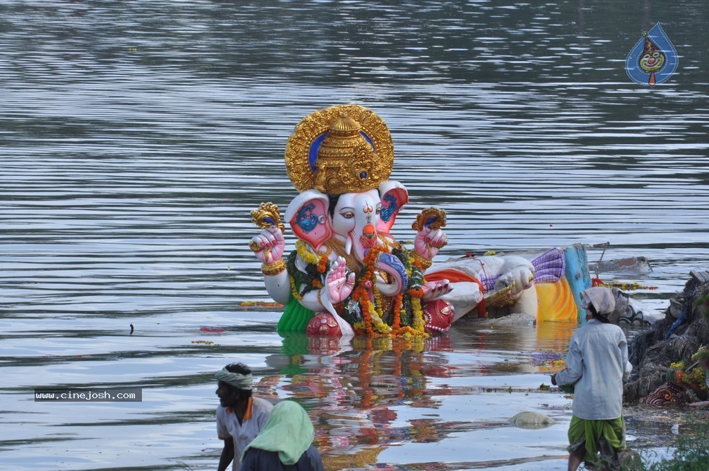 Ganesh Immersion 2014 Photos - 98 / 406 photos