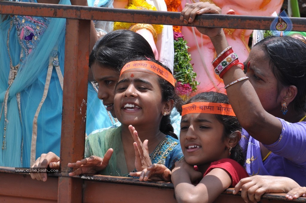 Ganesh Immersion 2014 Photos - 369 / 406 photos