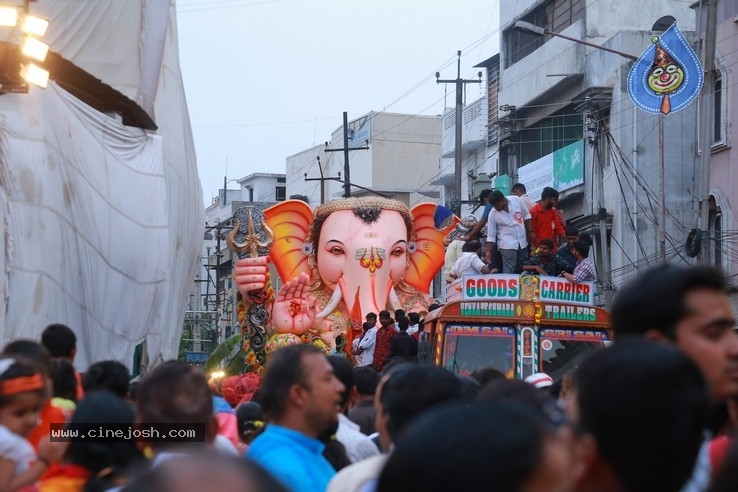 Ganesh Immersion At Hyderabad - 66 / 77 photos