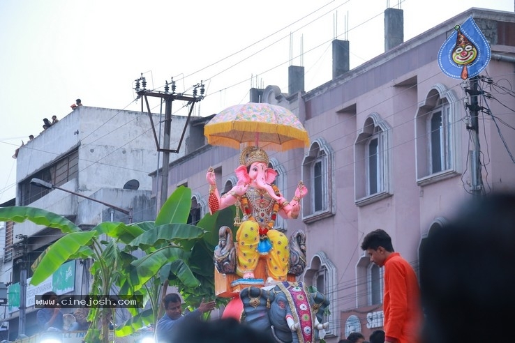 Ganesh Immersion At Hyderabad - 67 / 77 photos