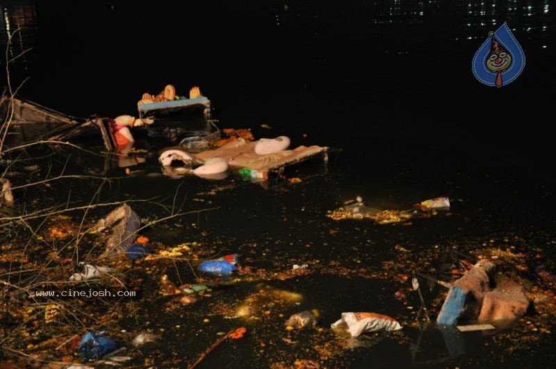 Ganesh Nimajjan At Hussain Sagar - 110 / 183 photos