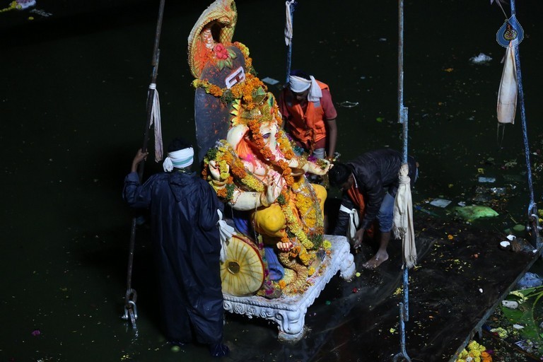 Ganesh Nimajjanam 2016 - 20 / 89 photos