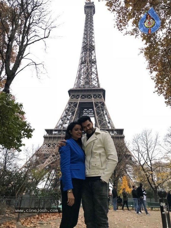 Ganesh Venkatraman And Nisha Krishnan Paris Pictures - 3 / 7 photos