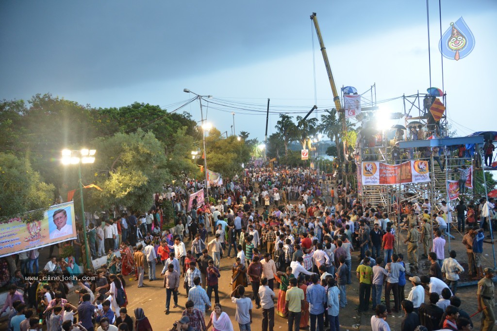 Ganesh Visarjan Photos at Hyd - 01 - 88 / 255 photos