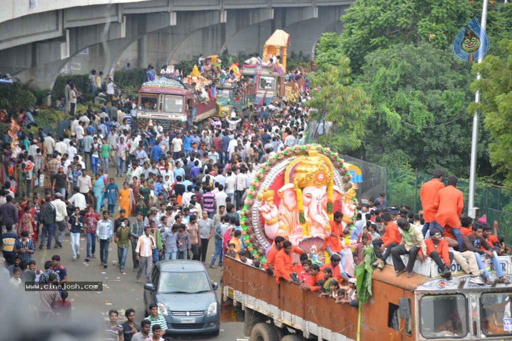 Ganesh Visarjan Photos at Hyd - 01 - 94 / 255 photos