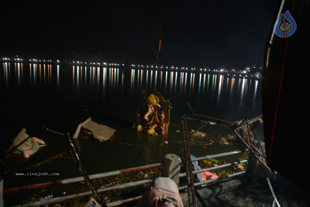 Ganesh Visarjan Photos at Hyd - 01 - 182 / 255 photos