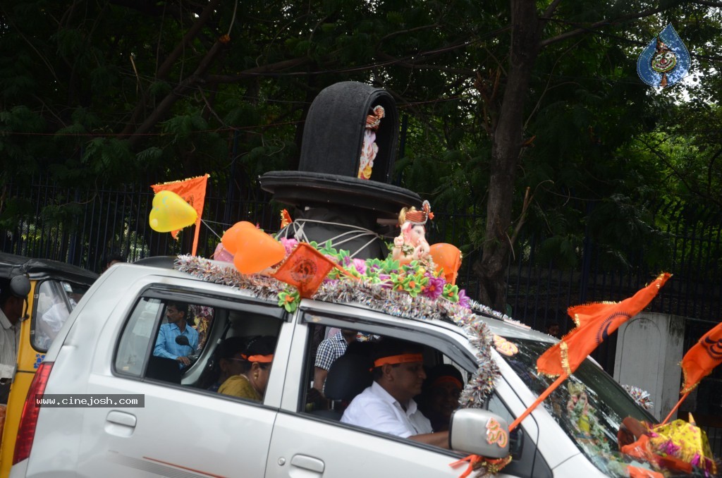 Ganesh Visarjan Photos at Hyd - 02 - 11 / 167 photos