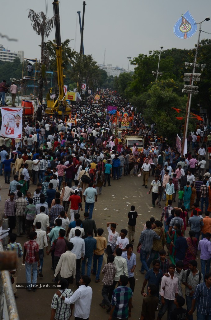 Ganesh Visarjan Photos at Hyd - 02 - 37 / 167 photos