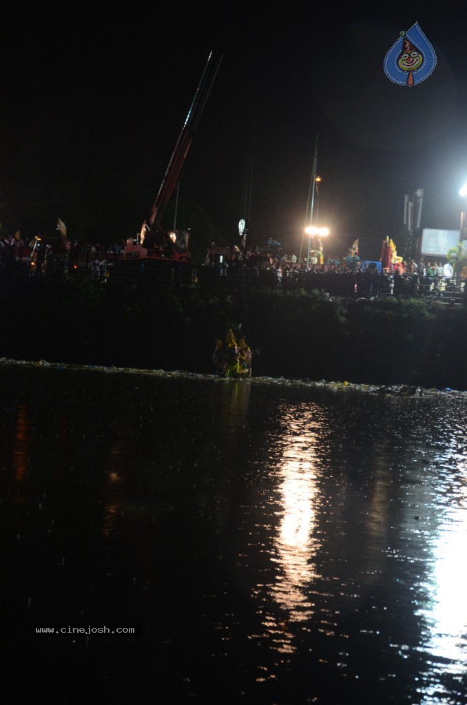 Ganesh Visarjan Photos at Hyd - 02 - 63 / 167 photos
