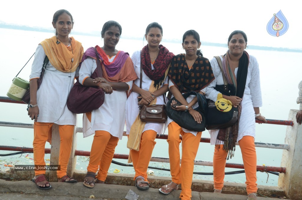 Ganesh Visarjan Photos at Hyd - 02 - 89 / 167 photos