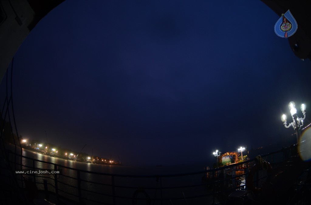 Ganesh Visarjan Photos at Hyd - 02 - 136 / 167 photos