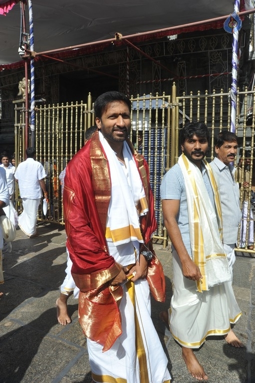 Gautham Nanda Team at Tirumala - 9 / 20 photos