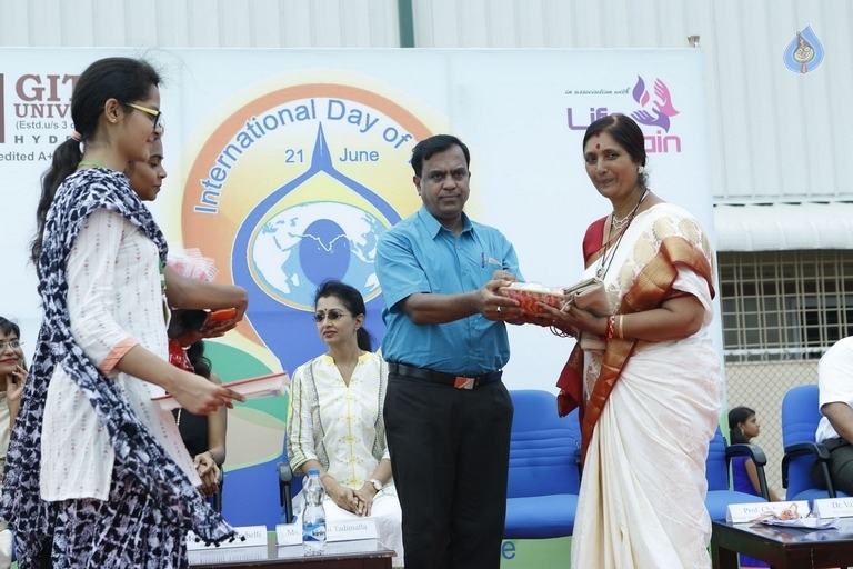 Gauthami Youth Yoga at Hyderabad Geetham College - 25 / 26 photos