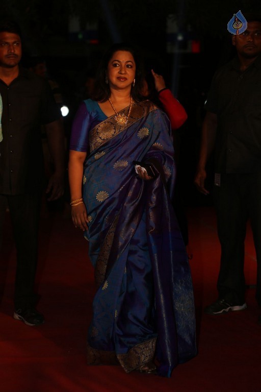 Gemini TV Puraskaralu 2016 Red Carpet 1 - 42 / 84 photos