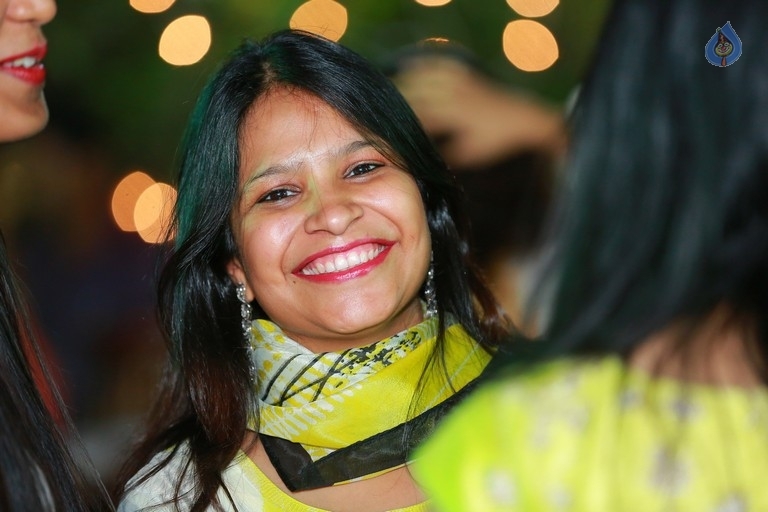 Get together Party Hosted by Omesh and Kanchan - 22 / 77 photos