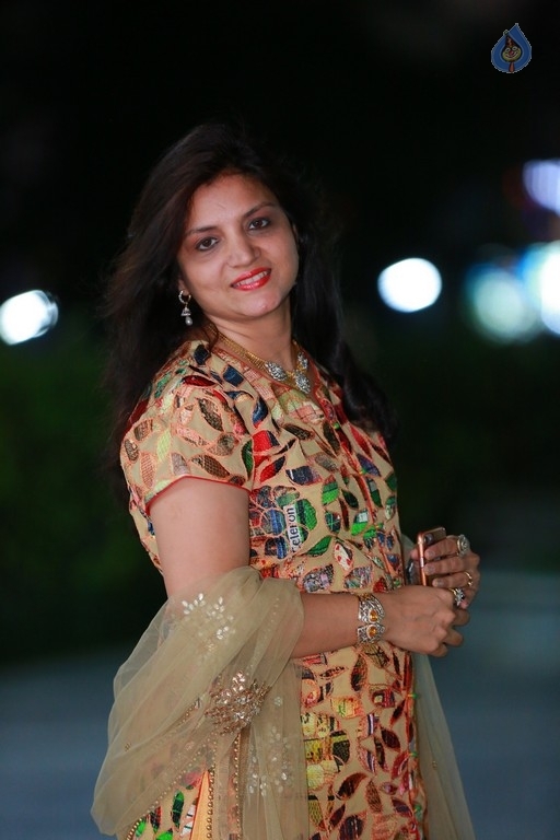 Get together Party Hosted by Omesh and Kanchan - 44 / 77 photos