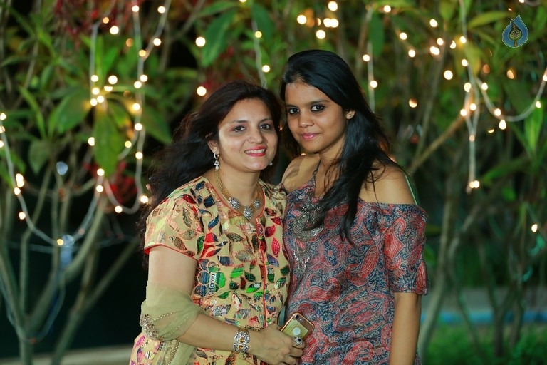 Get together Party Hosted by Omesh and Kanchan - 59 / 77 photos