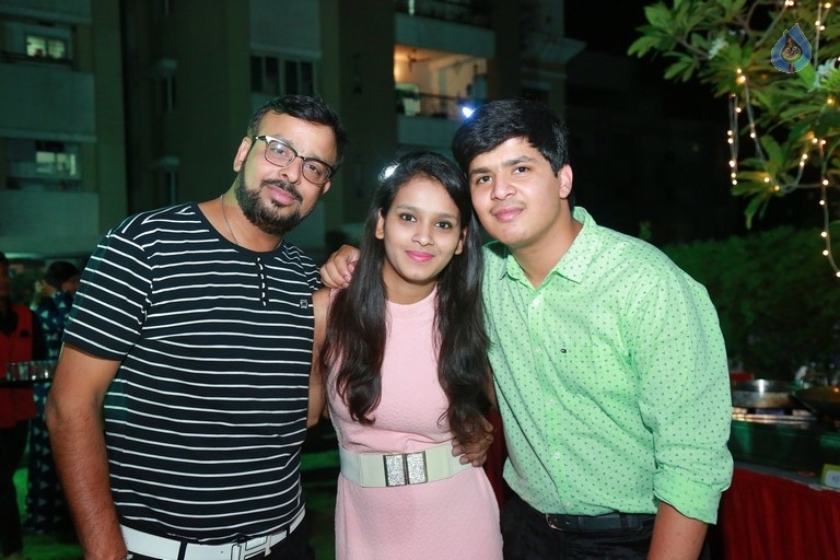 Get together Party Hosted by Omesh and Kanchan - 68 / 77 photos