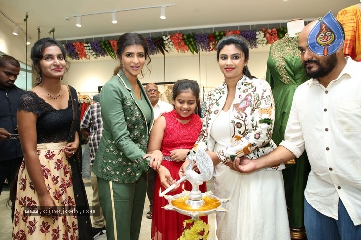 Grand Launch of  ENDLESS KNOT Handloom Store - 24 / 55 photos