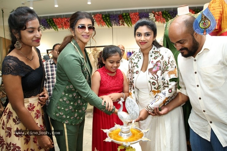 Grand Launch of  ENDLESS KNOT Handloom Store - 40 / 55 photos