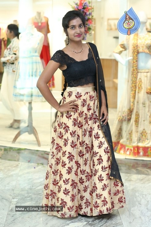 Grand Launch of  ENDLESS KNOT Handloom Store - 46 / 55 photos