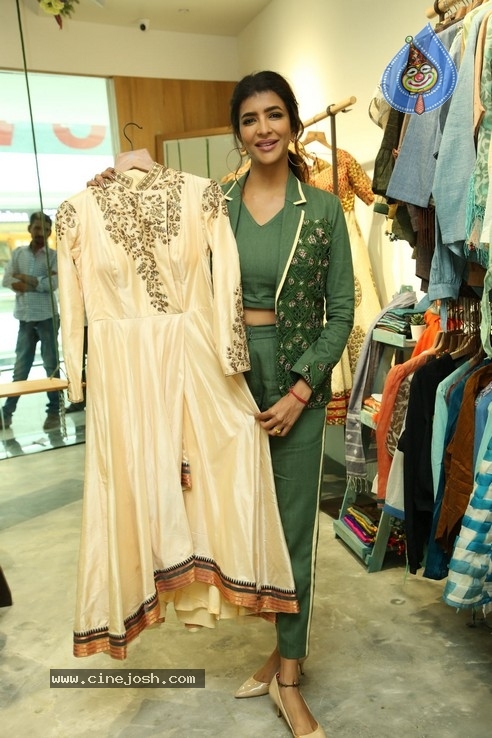 Grand Launch of  ENDLESS KNOT Handloom Store - 51 / 55 photos