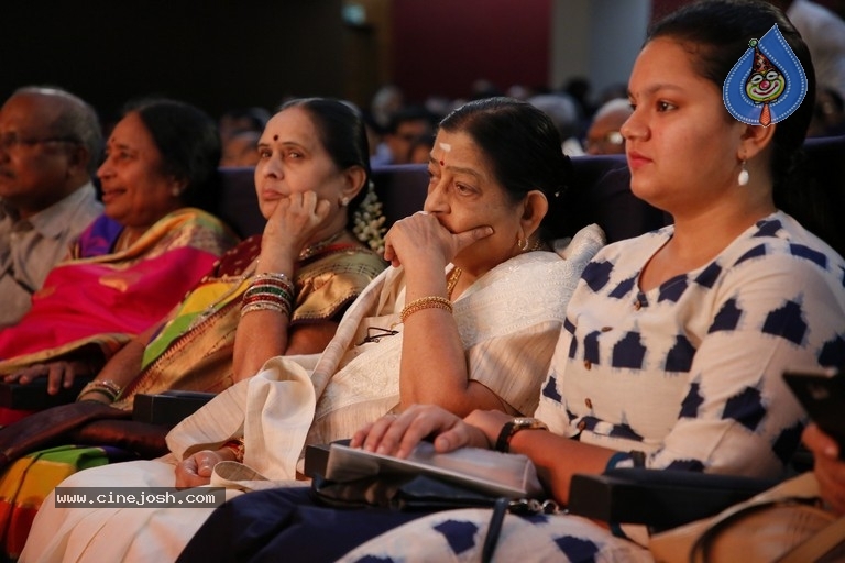 GuruSri Award Event 2018 Photos - 29 / 77 photos