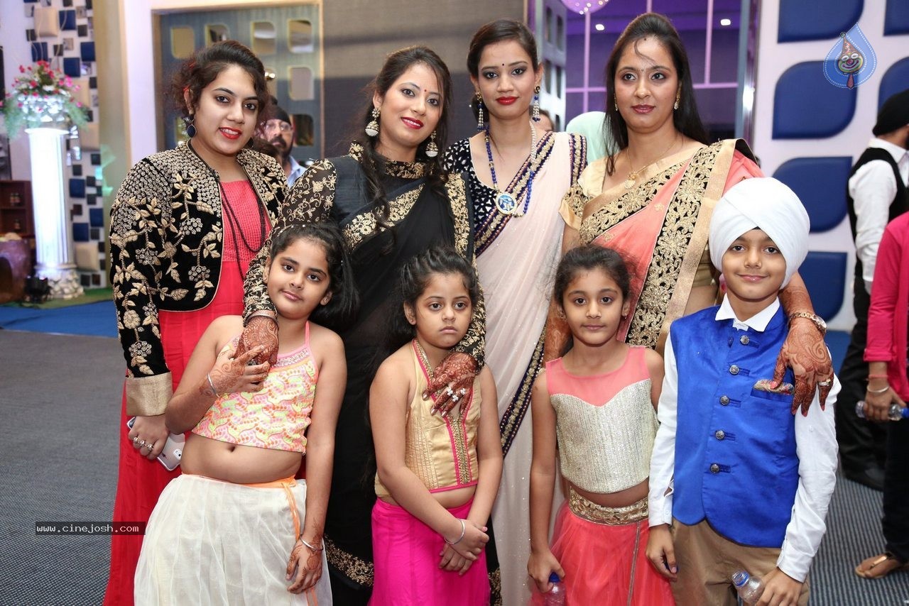 Harmeet and Rashmit Engagement Ceremony - 10 / 186 photos