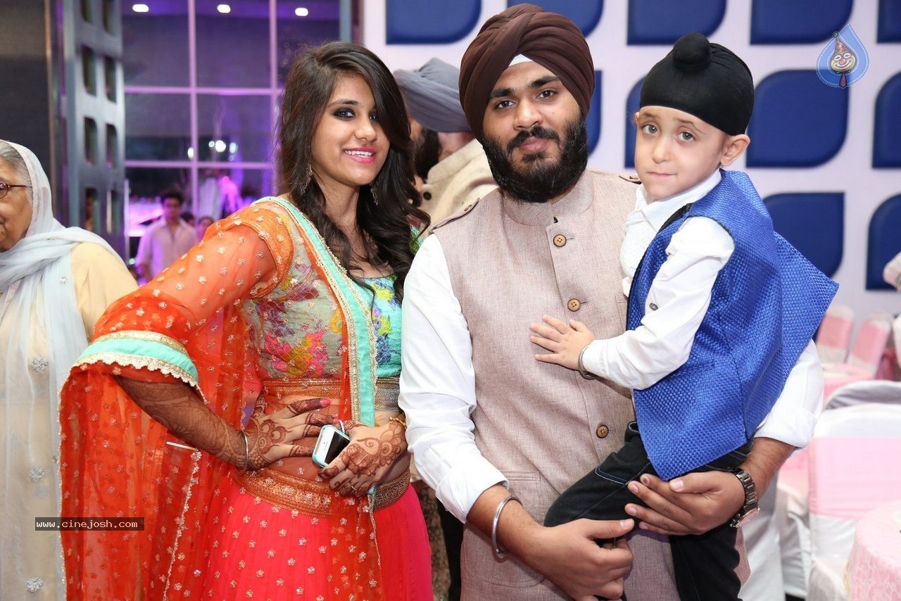 Harmeet and Rashmit Engagement Ceremony - 11 / 186 photos