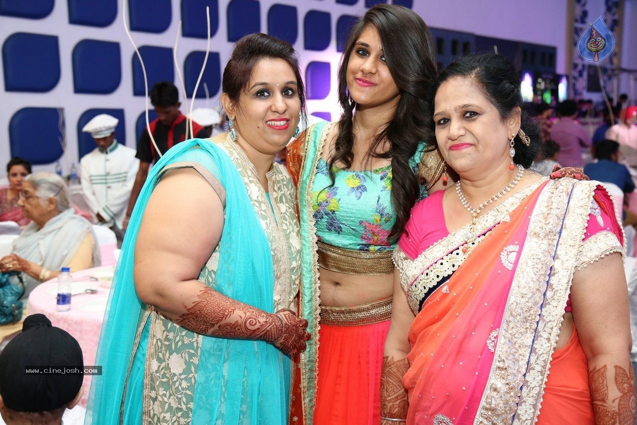 Harmeet and Rashmit Engagement Ceremony - 67 / 186 photos