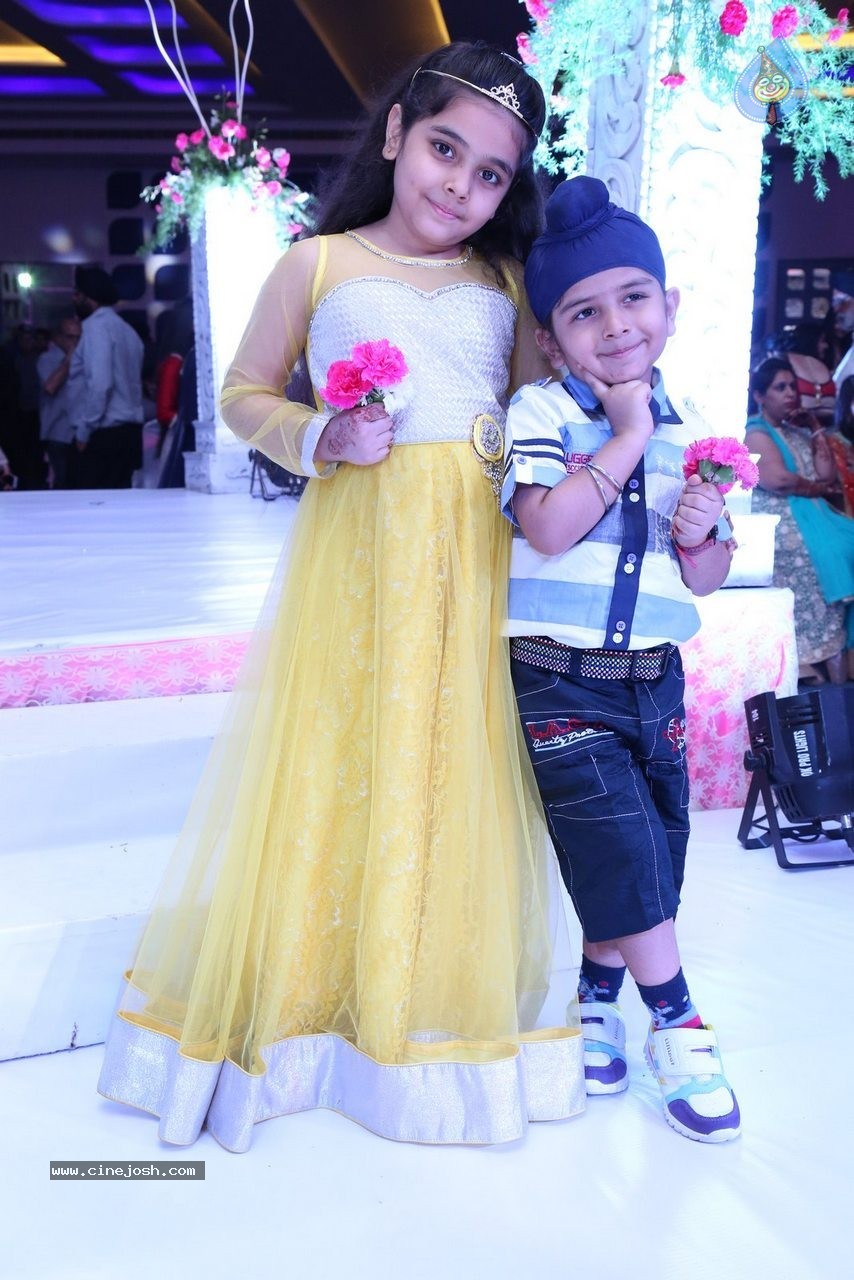 Harmeet and Rashmit Engagement Ceremony - 68 / 186 photos